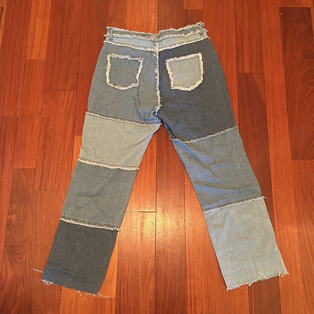 Distressed Colorblocked Jeans - Picture 2 of 4
